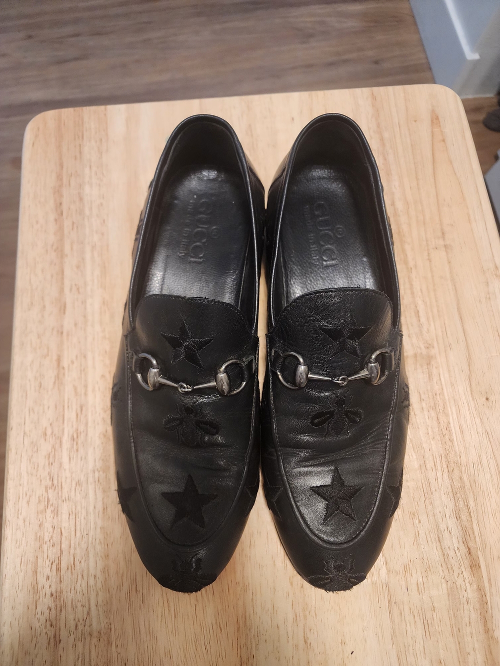 Gucci Men’s Black Leather Horsebit Loafers with Star Embroidery - Picture 1 of 6